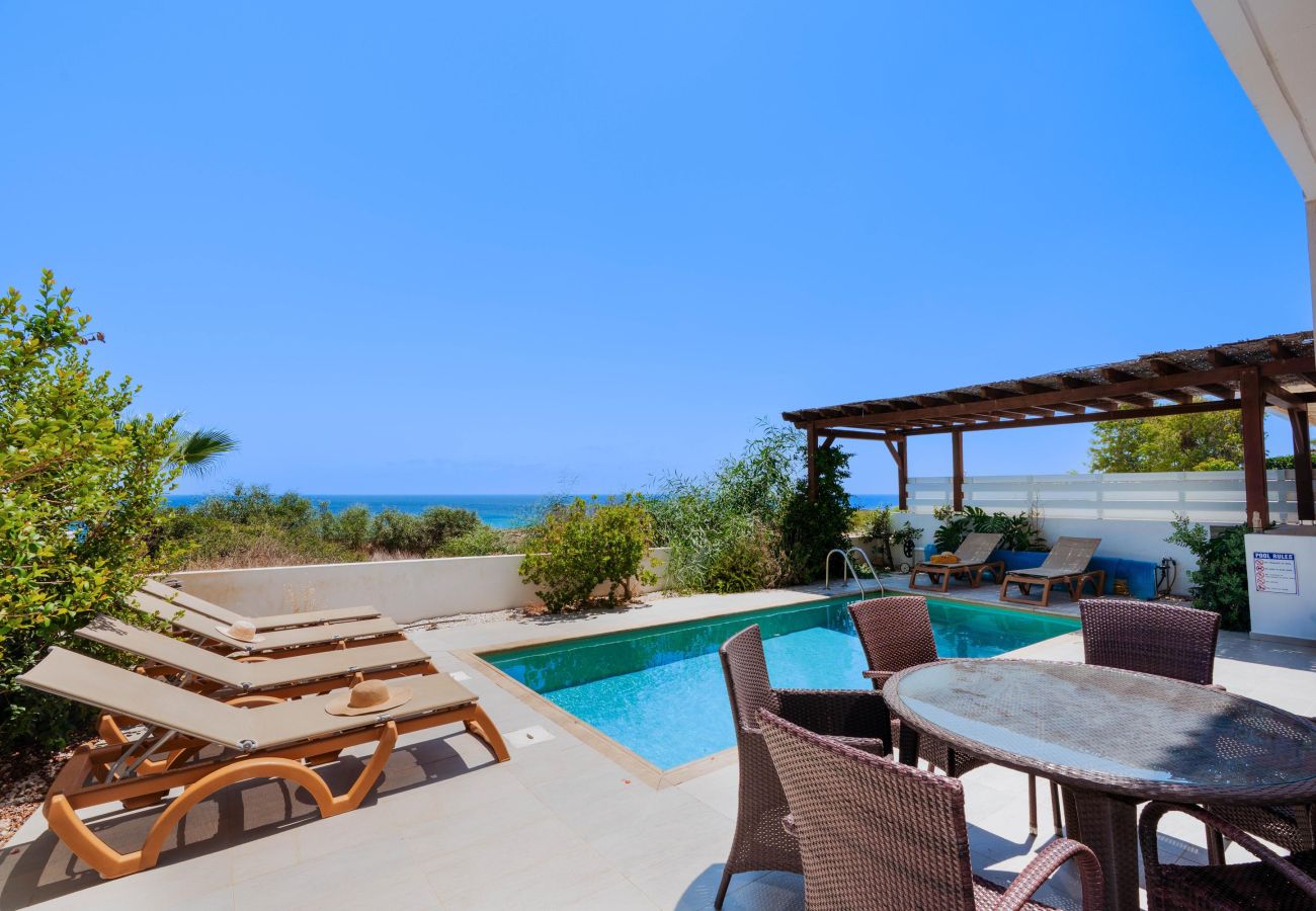 Villa in Protaras - Artisan Seafront Villa - Escape
