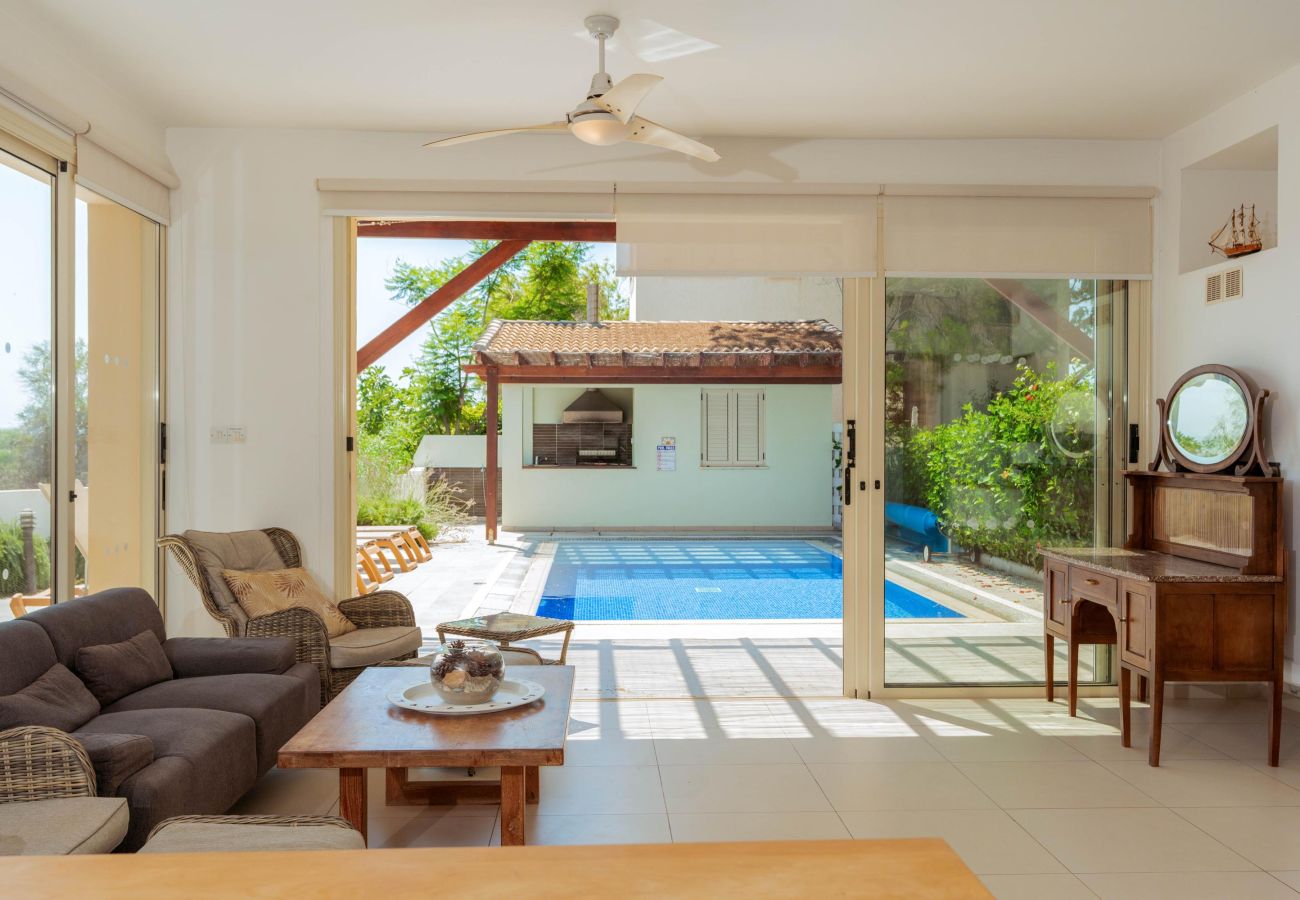Villa in Protaras - Artisan Seafront Villa - Treehouse