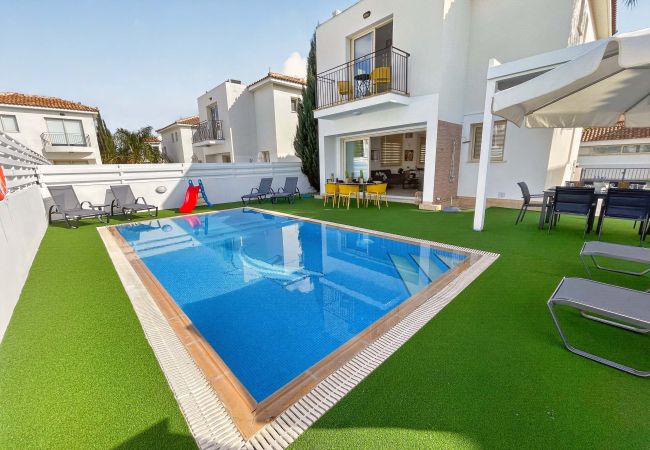 Villa a Protaras - Villa Allegra