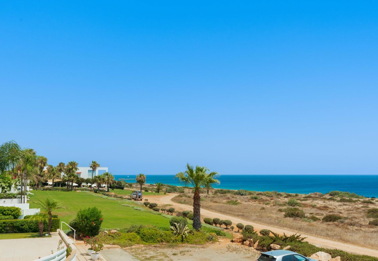 Villa i Protaras - Artisan Seafront Villa - Escape