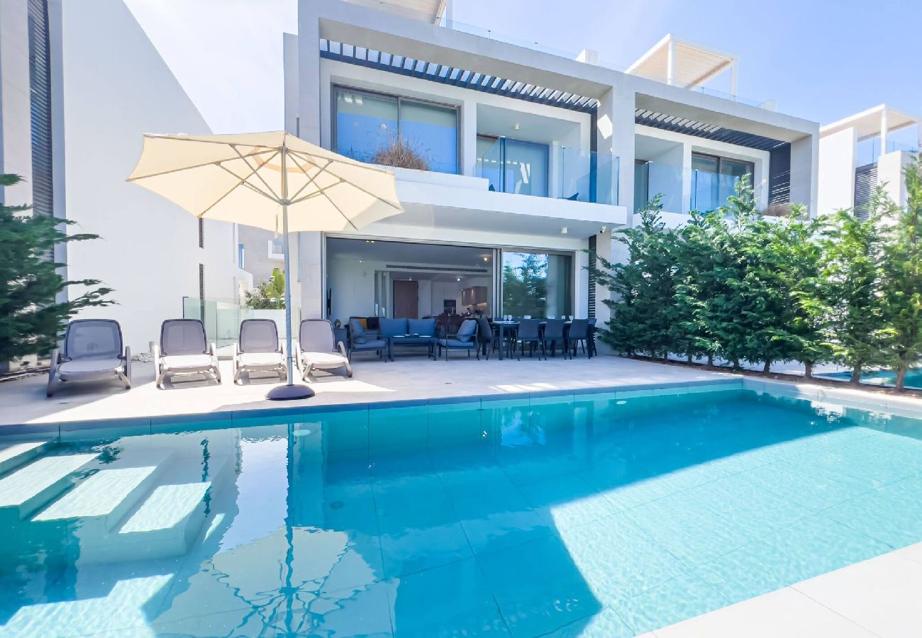 Willa w Protaras - Azure Horizon Villa