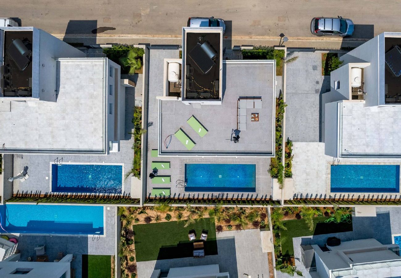 Willa w Protaras - By The Beach - Nova Seaview Villa