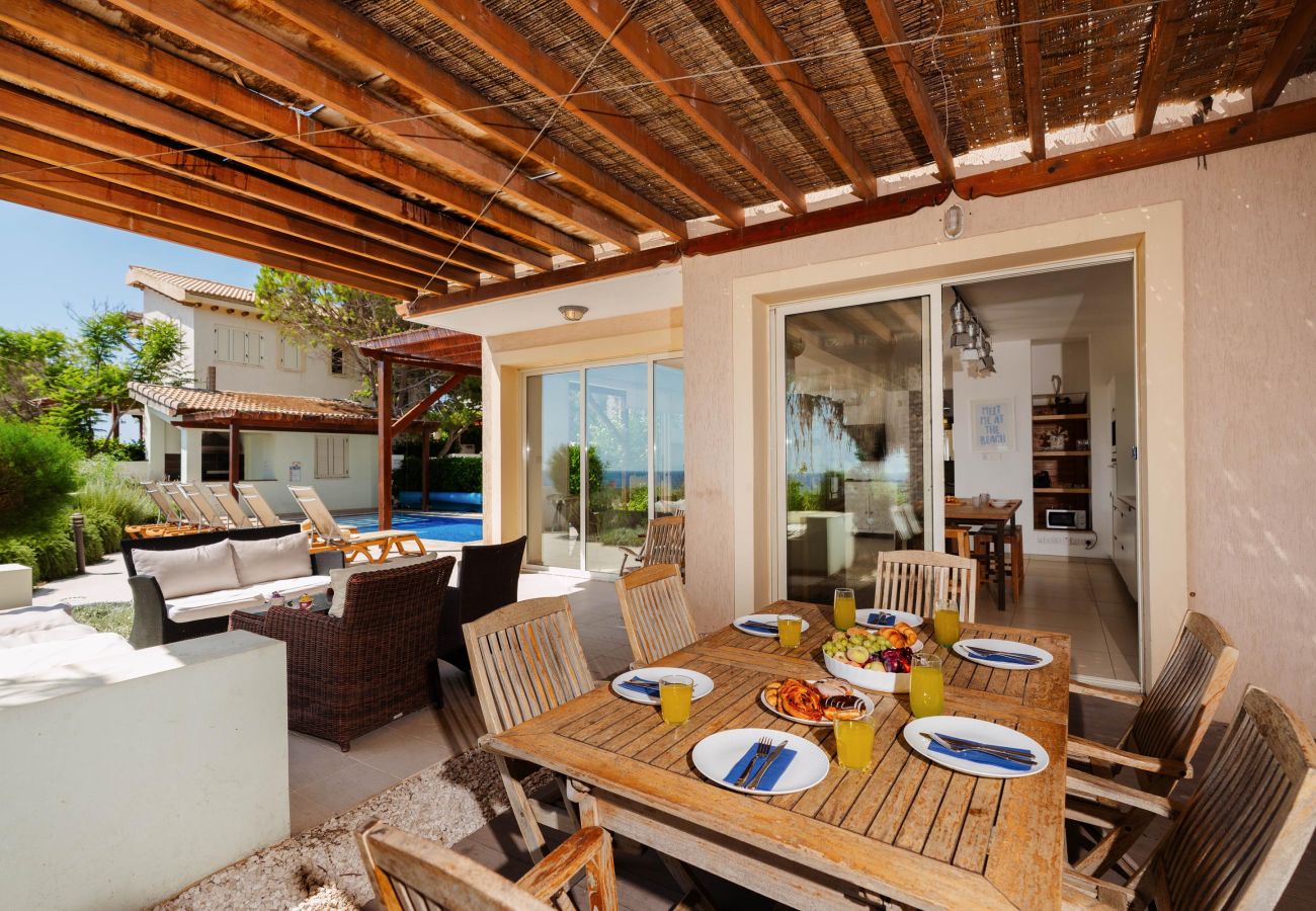 Willa w Protaras - Artisan Seafront Villa - Treehouse
