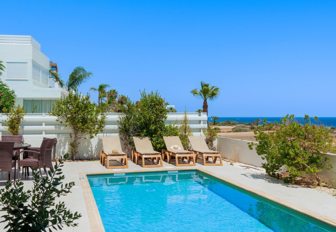 Villa in Protaras - Artisan Seafront Villa - Escape