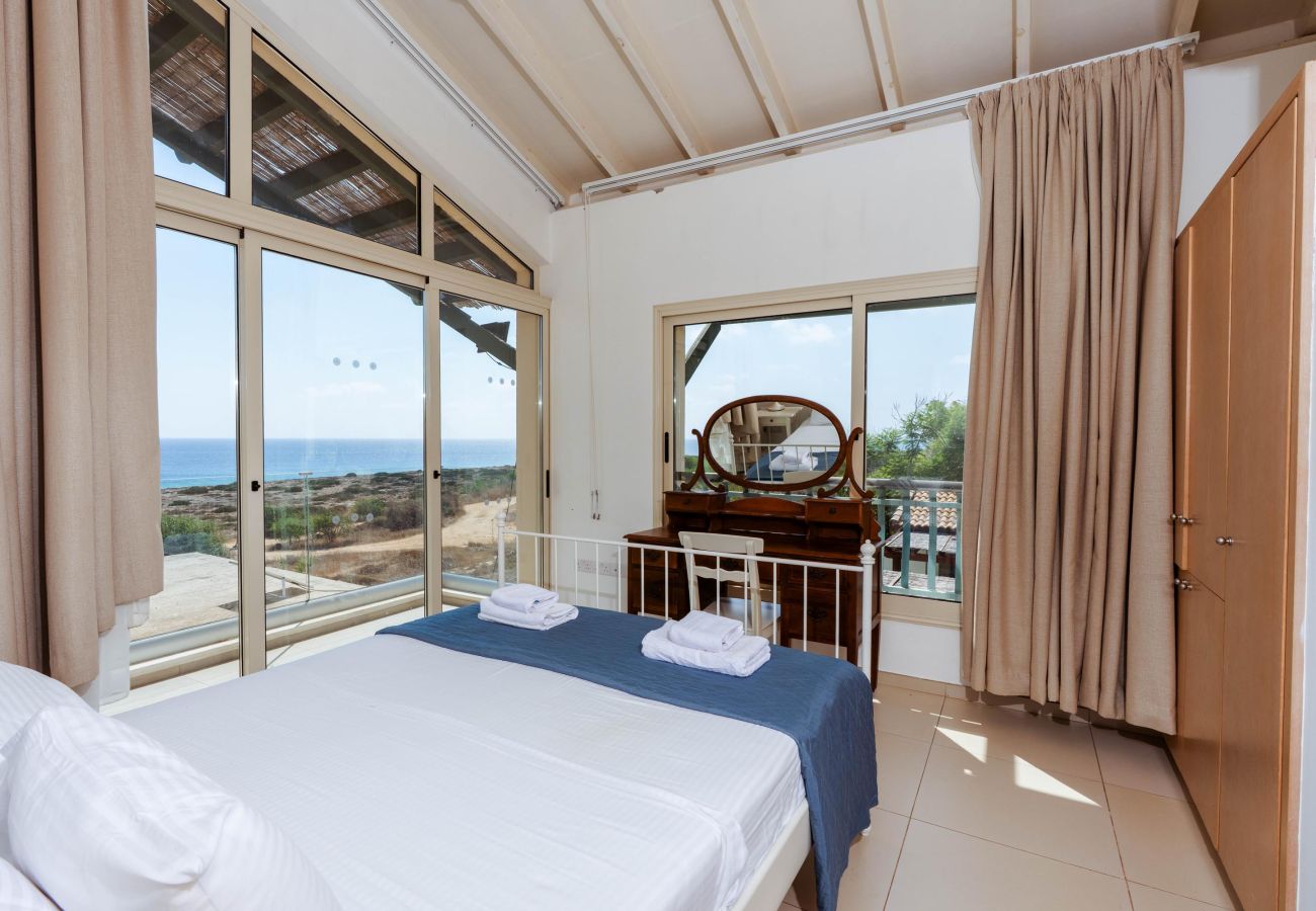 Villa in Protaras - Artisan Seafront Villa - Treehouse