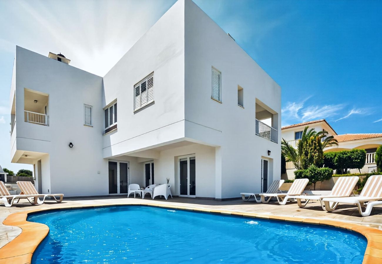 Вилла на Ayia Napa - Villa Christina Elité