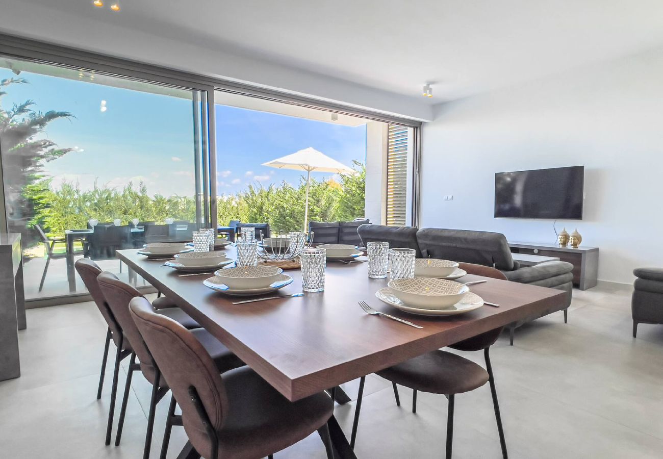 Вилла на Protaras - Azure Horizon Villa