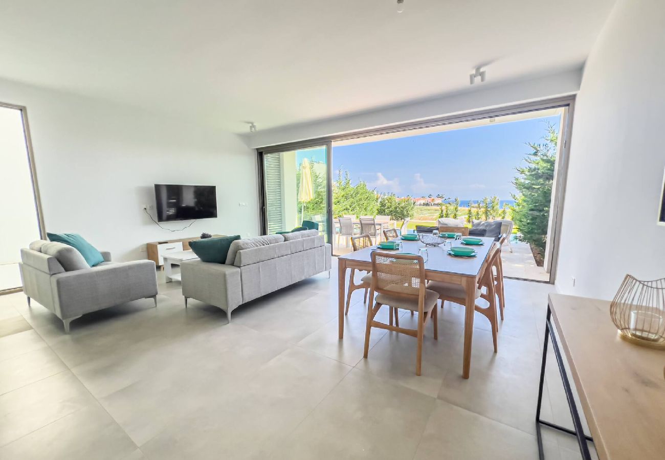 Villa i Protaras - Azure Breeze Villa