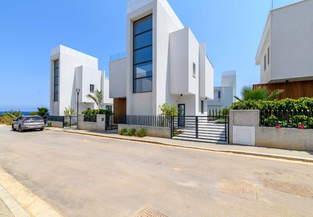 Villa i Protaras - By The Beach - Nova Seaview Villa